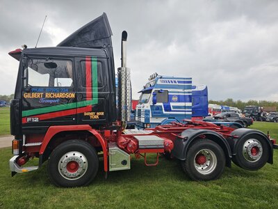 Tekno Tekno Volvo F12 6x2 GILBERT RICHARDSEN