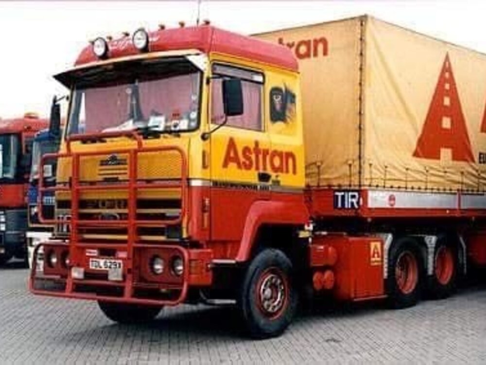 Tekno Tekno Ford Transcontinental met 3-assige huifoplegger ASTRAN