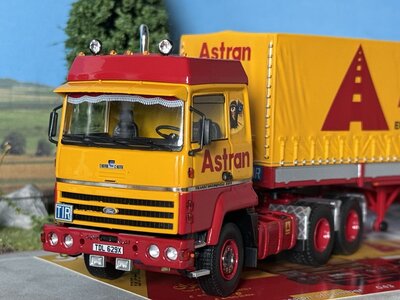 Tekno Tekno Ford Transcontinental met 3-assige huifoplegger ASTRAN