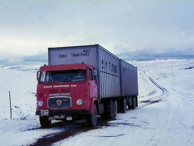 Tekno Tekno Scania LB76 met 20ft container en 3-assige aanhanger ASTRAN