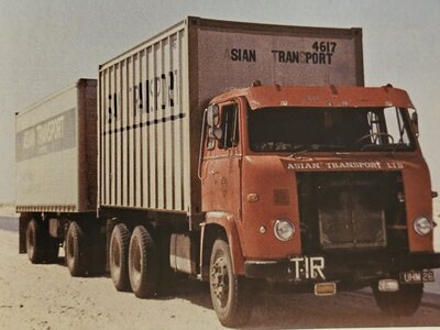 Tekno Tekno Scania LB76 met 20ft container en 3-assige aanhanger ASTRAN