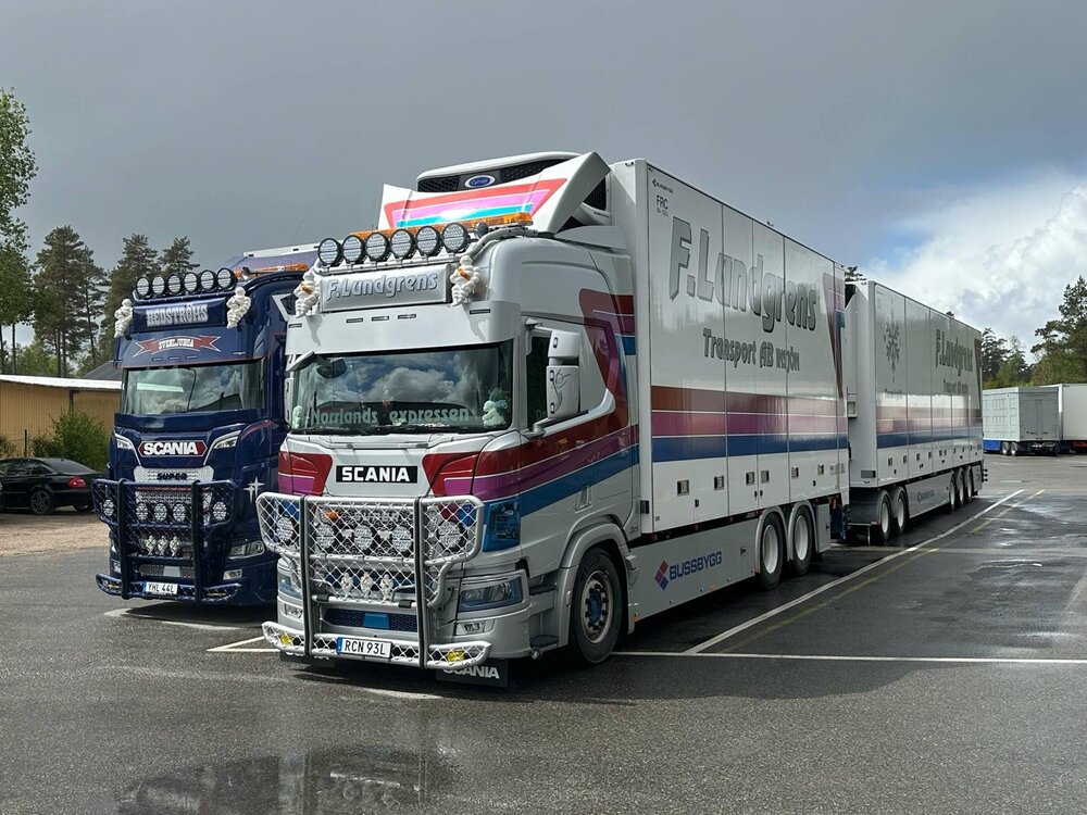Tekno Tekno Scania Next Gen R-serie Highline Swedish combi LUNDGRENS