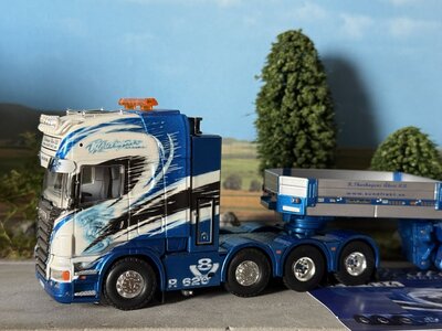 Tekno Tekno Scania R-serie Topline 8x4 with Goldhofer XLE 3+5 lowloader THURHAGENS