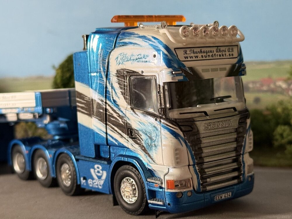 Tekno Tekno Scania R-serie Topline 8x4 with Goldhofer XLE 3+5 lowloader THURHAGENS