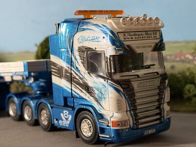 Tekno Tekno Scania R-serie Topline 8x4 with Goldhofer XLE 3+5 lowloader THURHAGENS