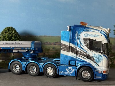 Tekno Tekno Scania R-serie Topline 8x4 with Goldhofer XLE 3+5 lowloader THURHAGENS