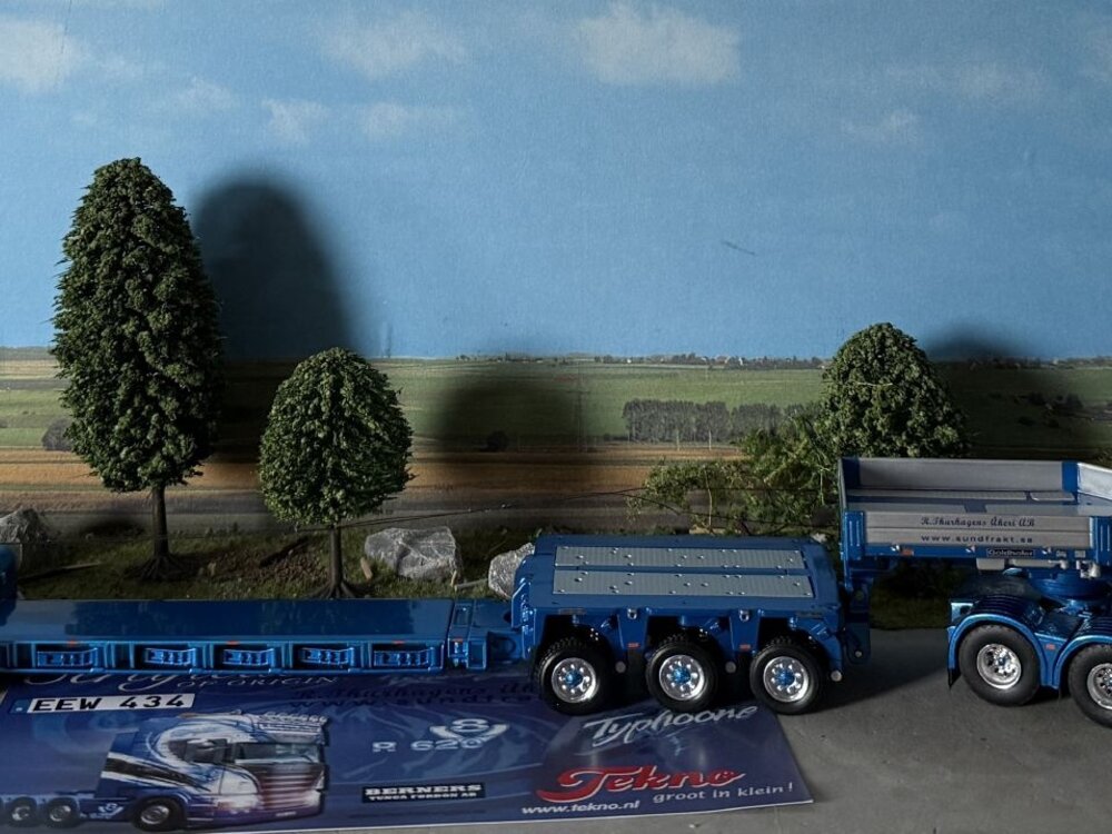 Tekno Tekno Scania R-serie Topline 8x4 with Goldhofer XLE 3+5 lowloader THURHAGENS