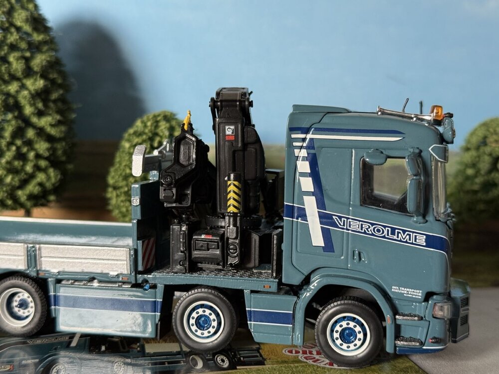 Tekno Tekno Scania NGR 8×2 motorwagen met Hiab X-Hipro 558 kraan VEROLME TRANSPORT