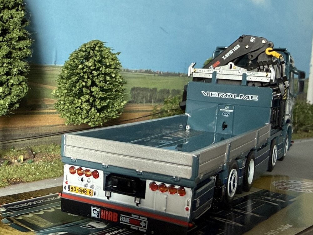 Tekno Tekno Scania NGR 8×2 motorwagen met Hiab X-Hipro 558 kraan VEROLME TRANSPORT