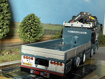 Tekno Tekno Scania NGR 8×2 motorwagen met Hiab X-Hipro 558 kraan VEROLME TRANSPORT