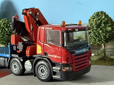 Tekno Tekno Scania P-Serie motorwagen met uitschuifbare aanhanger met vlakke laadvloer TRANSPORT NUTH