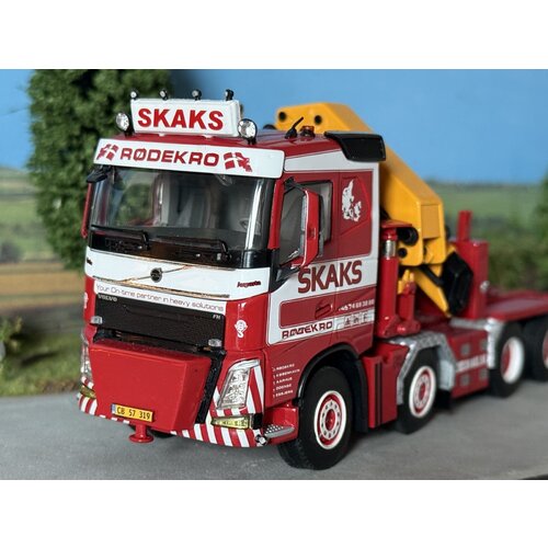WSI WSI Volvo FH4 sleeper cab 8x4 with palfinger PK 150002 SH SKAKS SPECIALTRANSPORT WSI WSI Volvo FH4 sleeper cab 8x4 with palfinger PK 150002 SH SKAKS SPECIALTRANSPORT