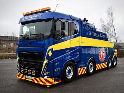 WSI WSI Volvo FH5 Sleeper Cab Falkom 8x4 JB BILBÄRNING