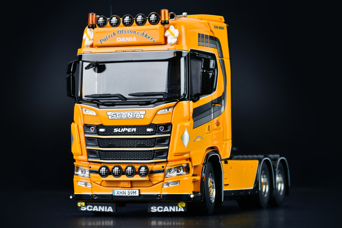 IMC Scania S High roof 6x4 PATRIK OLSSONS AKERI - Miniatuurshop.com