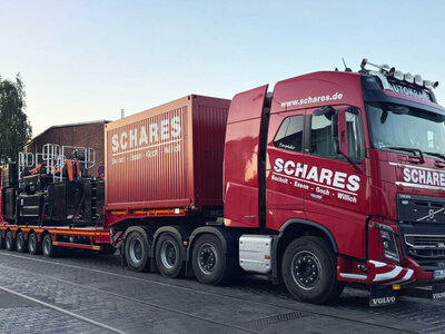 WSI WSI Volvo FH4 Globetrotter 8x4 with 6-axle SL lowloader + 10ft Container SCHARES