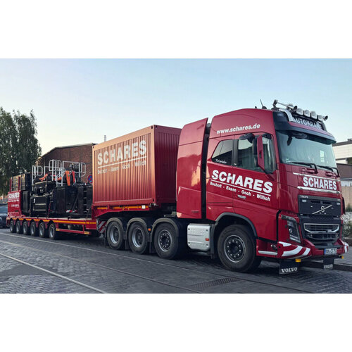 WSI WSI Volvo FH4 Globetrotter 8x4 with 6-axle SL lowloader + 10ft Container SCHARES