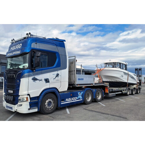 WSI WSI Scania S Highline 6x4 with 3-axle Semi- lowloader + ramps HAUGO SPESIALOPPDRAG WSI WSI Scania S Highline 6x4 with 3-axle Semi- lowloader + ramps HAUGO SPESIALOPPDRAG