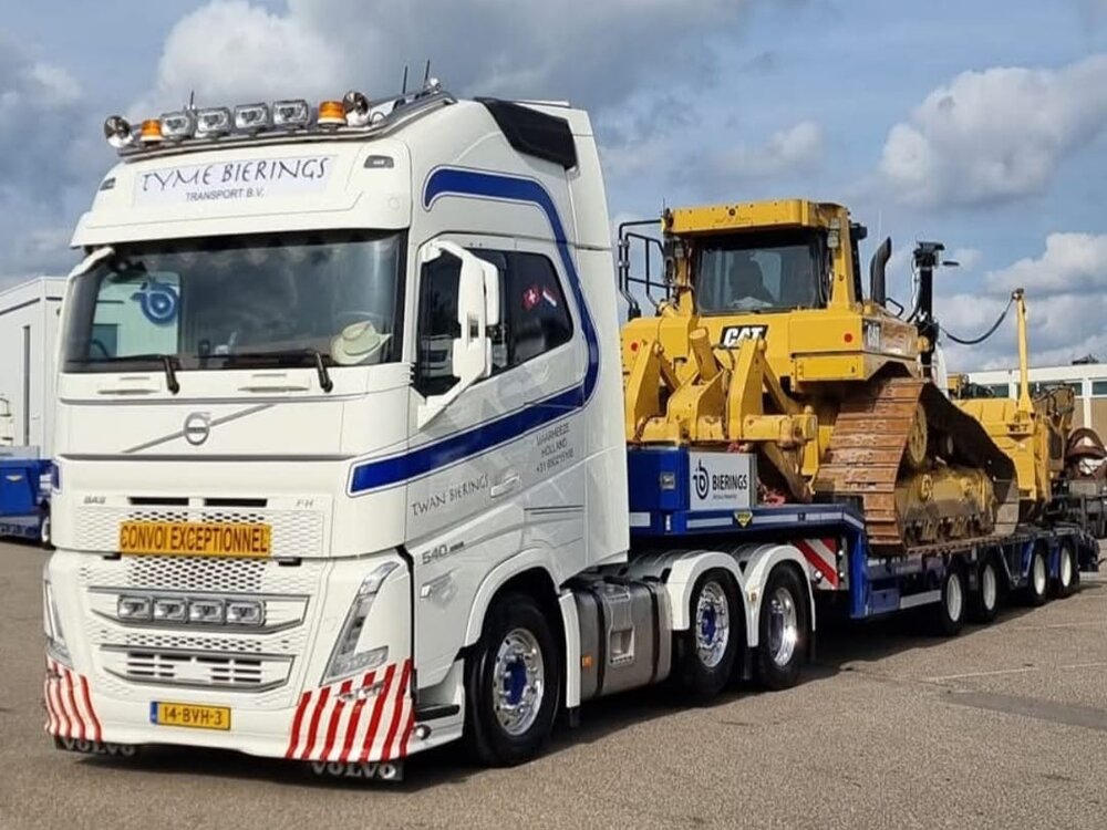 Cavallino Cavallino Volvo FH5 Globetrotter XL 6x2 met 4-as semi dieplader TWAN BIERINGS (Tyme Bierings)