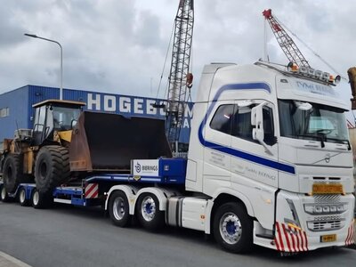 Cavallino Cavallino Volvo FH5 Globetrotter XL 6x2 met 4-as semi dieplader TWAN BIERINGS (Tyme Bierings)