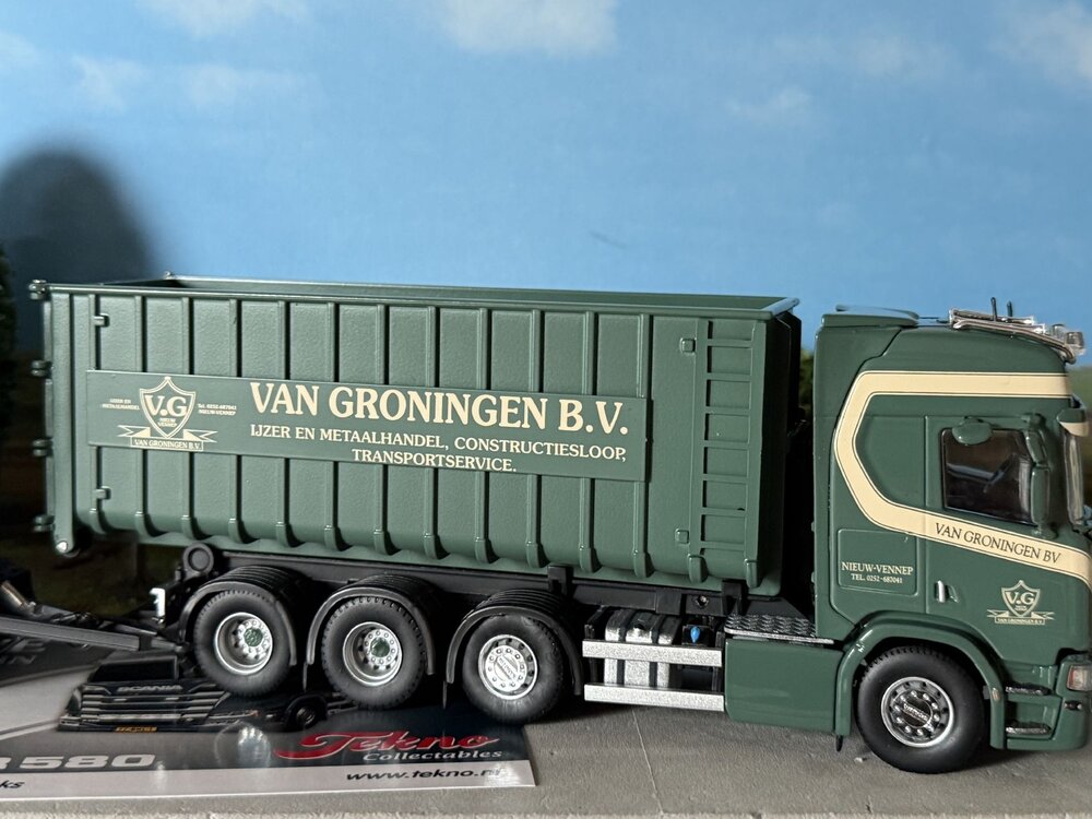Tekno Tekno Scania next gen R580 Highline rigid truck with trailer hooklift VAN GRONINGEN