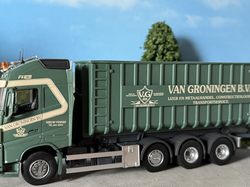 Tekno Tekno Volvo FH4 Globetrotter XL haakarm combinatie VAN GRONINGEN