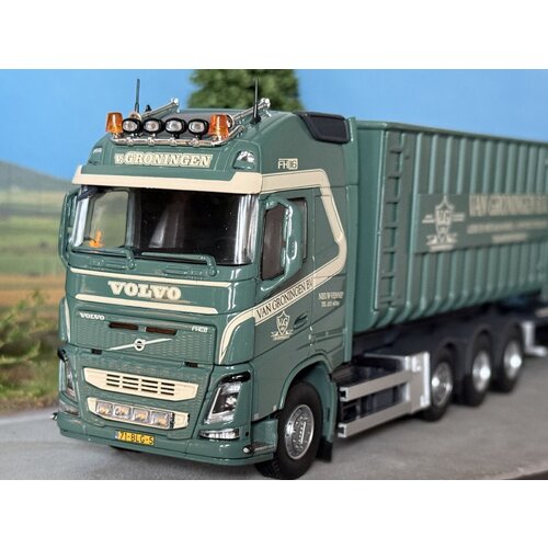Tekno Tekno Volvo FH4 Globetrotter XL haakarm combinatie VAN GRONINGEN