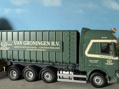 Tekno Tekno DAF XF Super Space Cab rigid truck with trailer hooklift VAN GRONINGEN