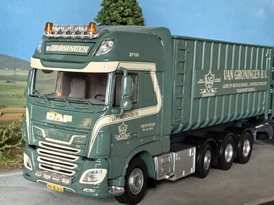 Tekno Tekno DAF XF Super Space Cab rigid truck with trailer hooklift VAN GRONINGEN Tekno Tekno DAF XF Super Space Cab rigid truck with trailer hooklift VAN GRONINGEN