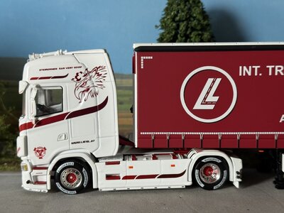 WSI WSI Scania S Highline 4x2 with 3-axle curtainside trailer LIEGL