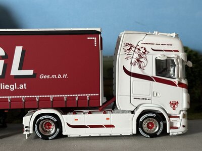 WSI WSI Scania S Highline 4x2 with 3-axle curtainside trailer LIEGL