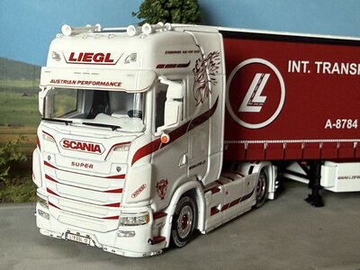 WSI WSI Scania S Highline 4x2 with 3-axle curtainside trailer LIEGL