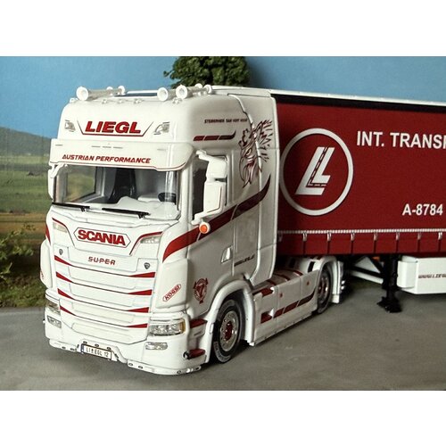 WSI WSI Scania S Highline 4x2 with 3-axle curtainside trailer LIEGL WSI WSI Scania S Highline 4x2 with 3-axle curtainside trailer LIEGL