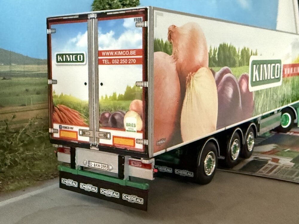 WSI WSI Scania 4-serie topline 4x2 met 3-assige tridec koeloplegger KIMCO
