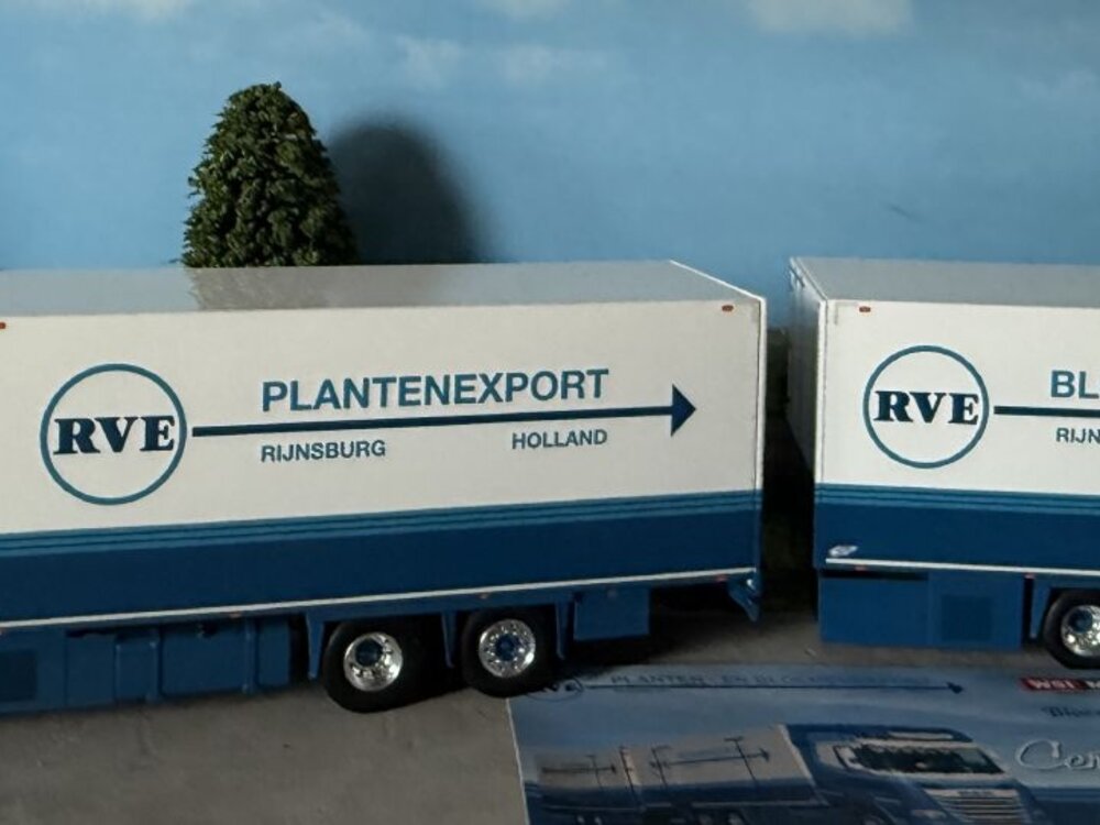 WSI WSI DAF XG 6x2 motor koelwagen met 2-assige koeloplegger RVE PLANTENEXPORT