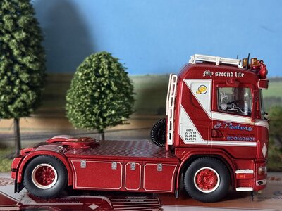Tekno Tekno Scania 4-serie 4x2 PEETERS
