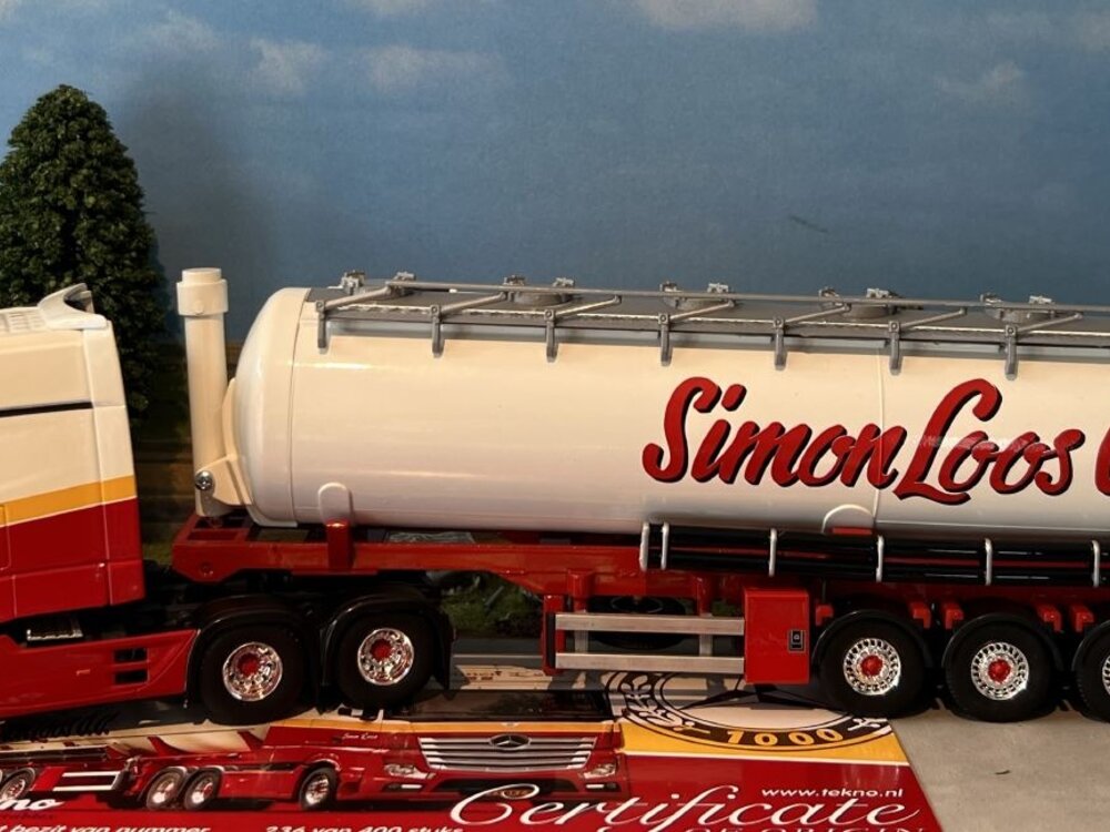 Tekno Tekno Mercedes Longline met 3-as Zamac silo oplegger SIMON LOOS