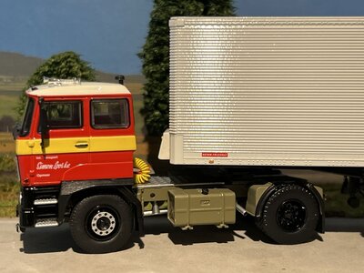 Tekno Tekno DAF 2800 met 2-assige Netam Freuhauf oplegger SIMON LOOS