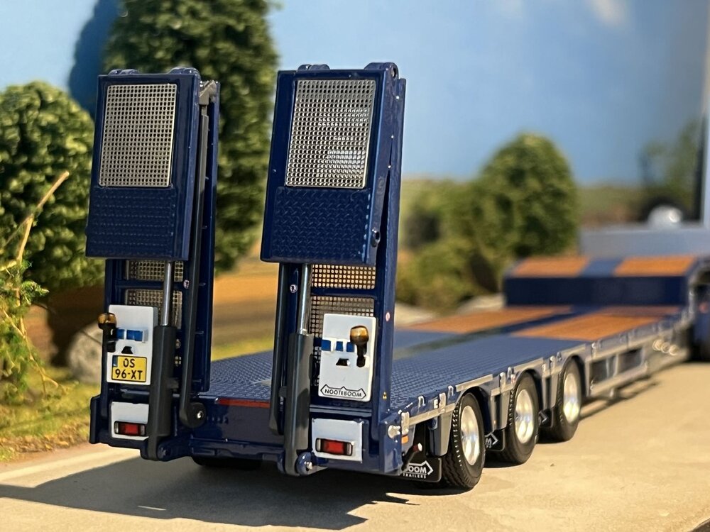 IMC IMC Scania S V8 High roof 6x4 met 3-assige Nooteboom MCOS semidieplader TIJSSEN BOUW