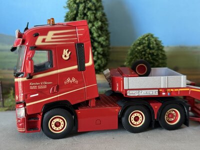 WSI WSI Renault T High 6x2 with 2-axle lowloader KARSTEN V. OLESEN