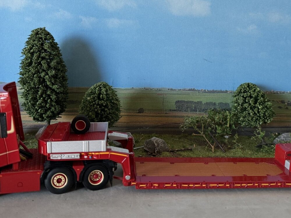 WSI WSI Renault T High 6x2 with 2-axle lowloader KARSTEN V. OLESEN