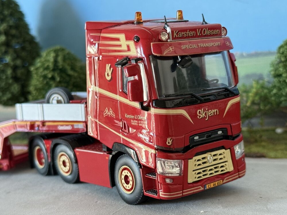 WSI WSI Renault T High 6x2 with 2-axle lowloader KARSTEN V. OLESEN