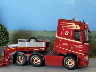WSI WSI Renault T High 6x2 with 2-axle lowloader KARSTEN V. OLESEN