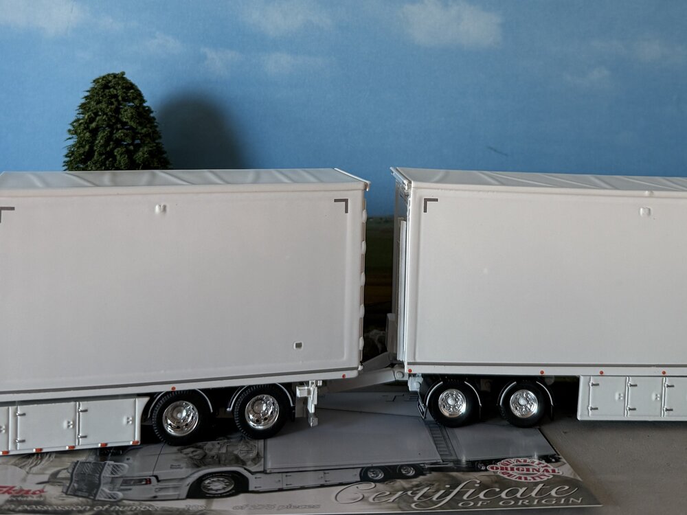 Tekno Tekno Scania Next Gen Highline rigid truck with 4-axle trailer TELHAUG "Last Country"