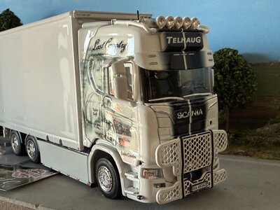 Tekno Tekno Scania Next Gen Highline rigid truck with 4-axle trailer TELHAUG "Last Country"
