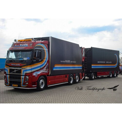 Tekno Tekno Volvo FH03 Globetrotter motor wagen met laadkraan + 3-as oplegger mestcombi PARTICK VAN DER MARK Tekno Tekno Volvo FH03 Globetrotter motor wagen met laadkraan + 3-as oplegger mestcombi PARTICK VAN DER MARK
