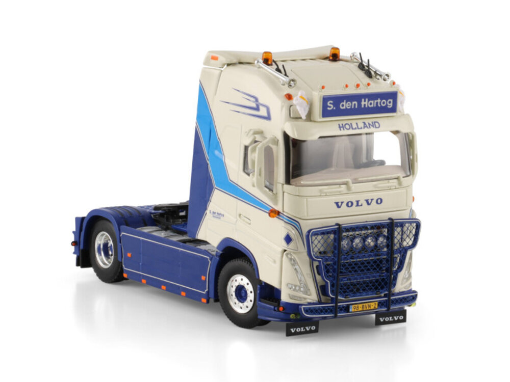 WSI WSI Volvo FH5 Globetrotter XL 4x2 S. DEN HARTOG