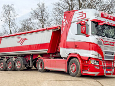 WSI WSI Scania S Highline 4x2 met 3-assige niet sturend kipper trailer RALF ZORN