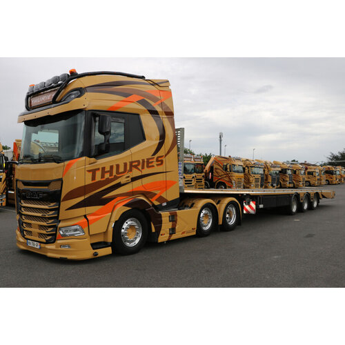 WSI WSI DAF XG+ 6X2 with 3-axle flatbed mega trailer THURIES WSI WSI DAF XG+ 6X2 with 3-axle flatbed mega trailer THURIES