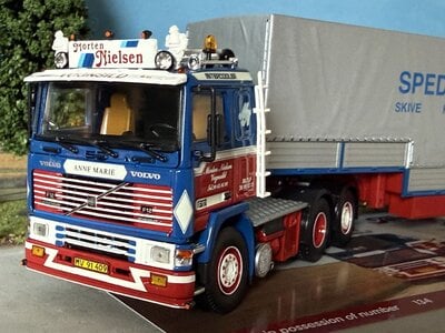 Tekno Tekno Volvo F12 met 3-as klassieke zwanenhals oplegger MORTEN NIELSEN