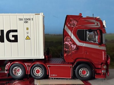 Tekno Tekno Scania Next Gen S500 Highline 6x2 met 40ft. koel container  WEEDA "VIKINGS"